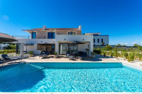 Luxury Villa Kaia with heated pool and SPA